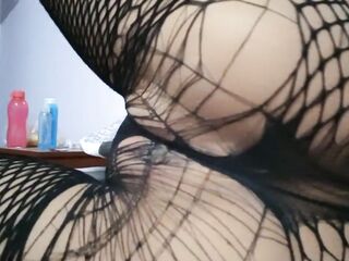 MI PRIMER MOVIE SCENE???? me froto solita