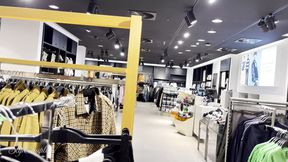 Busty lady performs risky oral&#x1F61C; and handjobs in a crowded clothes shop!