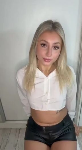 Cute onlyfan teen shows off her tits and ass
