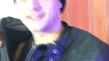 NOVINHO DOTADO BATENDO UMA