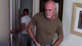 Hardcore anaali jyskytys nälkäisille homoslutille