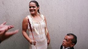 casamento da paty bumbum com o anao mais famoso da televisao brasileira zezinho teves . na lua de mel me judiou no anal mas me fez gozar gostoso. ( direcao nego catra) el toro de