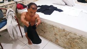 casamento da paty bumbum com o anao mais famoso da televisao brasileira zezinho teves . na lua de mel me judiou no anal mas me fez gozar gostoso. ( direcao nego catra) el toro de