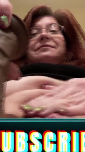 Mature with Dildo