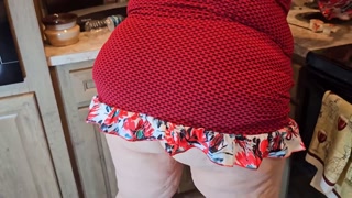 Employee walked in and found boss in the window and empty his cum in her pussy