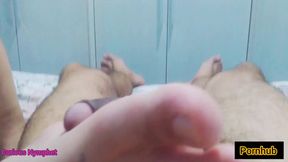 Curious Feet Brazil namorado lambendo pés lindos da safada