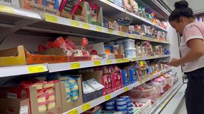 neighbor in the supermarket