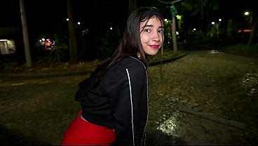 Amateur Latina girlfriend lets him fuck her ass in public park