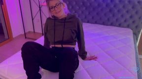 Cheating wife Tara gets caught on camera having wild sex with her new cam