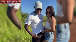 casal de lesbica flagadas fudendo na trilha com bbc dotado