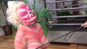 Hot catwoman gets her pussy licked by a sexy slut