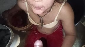 Neighbor sister-in-law peebed in the mouth and sister-in-law drank with pleasure, drink in mouth, all the water on the sister-in-law, come on girl body