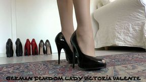 A quick high-heel fashion show for you! Part 1, Lady Victoria Valente