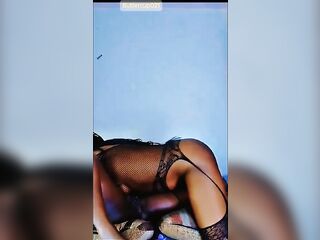 Fingered her untill this babe couldint hold it anymore