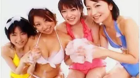 Akina Hara,Ari,Arisu Suzuki and Shizuki Tokitoh playing together