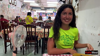 Katty West has lunch in an Asian cafe without panties and flashes her pussy on public