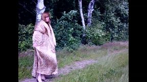 In the summer breeze and a leopard print dress, oh oh.