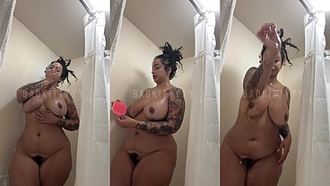 BBW Caught Making Slutty Twerk & Shower Tease