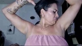 Sweaty Caribbean Giantess Milf Stinky Armpit Sniffing  Sweaty Ass Giantess Butt Drop She talks about and shows you how sweaty she is after taking a walk outside on a hot day Nose Pinching upclose underarm smelling