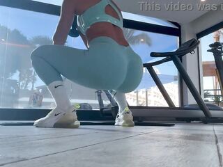 Fit Teen Bubble But Bangs her Personal Coach after the Gym