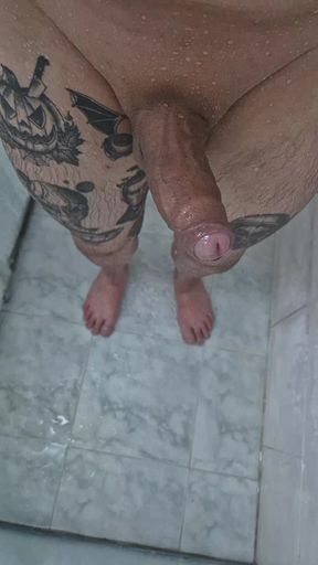 SHOWER BOY FUN - My onlyfans: LKINGSBR
