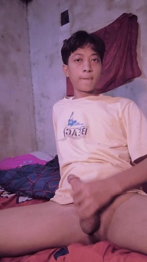 Asian Masturbating To Crot And Smearing Camera With Cum   Clip 1