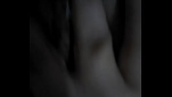 FINGERING WET PUSSY