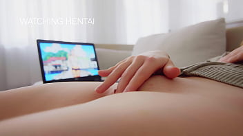 Cuming and SQUIRTING while watching HENTAI on my laptop - Closeup