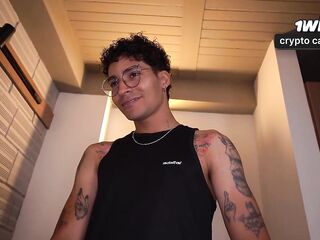 Do it slowly so my stepmother doesn't suspect anything! - 3-some with two busty Colombian honeys