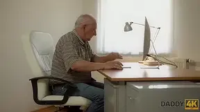DADDY4K. Red-haired gal couldn't resist to charms of handsome old man