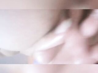 ACEITE y un DEDO en el CULO me hacer venir a CHORROS