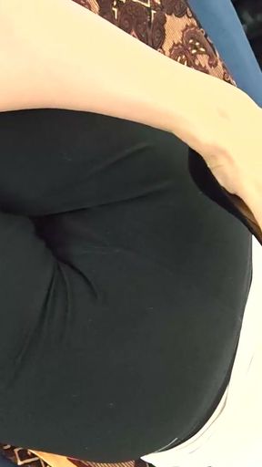 She never wears those shiny black Louboutin heels (size 36) without a reason.   Clip 1
