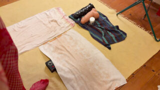 Troia tedesca dal sedere a bolla in calze e lingerie viene presa duramente nel culo fino a spalancarsi