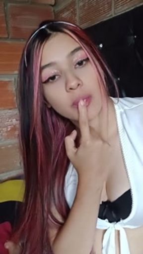 💜20-YEAR-OLD GIRL MASTURBATES AND TOUCHES HER RICH TITS💜