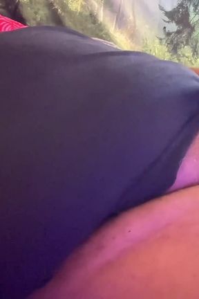 Muscle Bull Bear Has a Huge Belly and Wide Feet