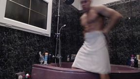 Alessio Caballero Takes a Shower