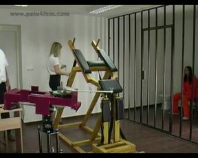 Katiegold Spanking Machine - Ass Whipping