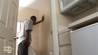 Amatőr csinos pasik, nagy fekete faszt análisan basznak bareback