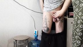 Stepmom licks cum from her lips after jerking off and getting a blowjob