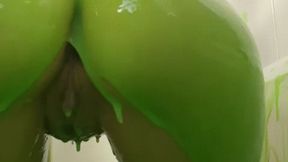 Slime Slow Motion Over Ass 2 - CuteBootyBabe21 gets her ASS SLIMED