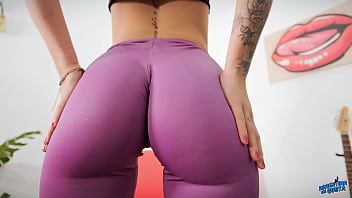 Bimbo Mouth Lips Busty Latina Big Pear Shaped Jiggly Butt!