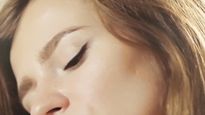 ”Pretty feet on a pretty sexy girl having a big orgasm”