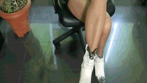 Angry tapping lady boss MP4(1280x720)FHD