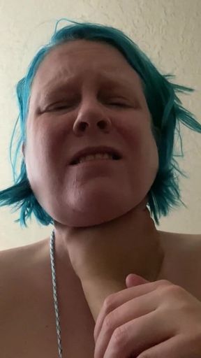 Full face vid of tied tits slapped