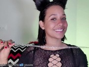 GATITA juguetona se COME tu LECHE (subtitulado)