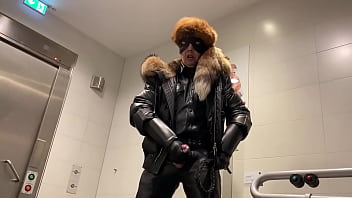 RUNTER DU SCHWEIN