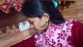 Desi indian brother-in-law fed his sister-in-law a banana, had sex with her, and licked her pussy. hindi video ( Tina Nandey )