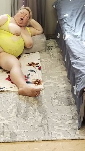 Big pussy and huge tits stepmom episode 1   Clip 1