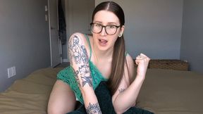 Girlfriend Sends You Vid At Work - Foot Focused