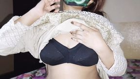 Bangladeshi Girlfriend Coming Home-Big Ass Big natural Boobs????